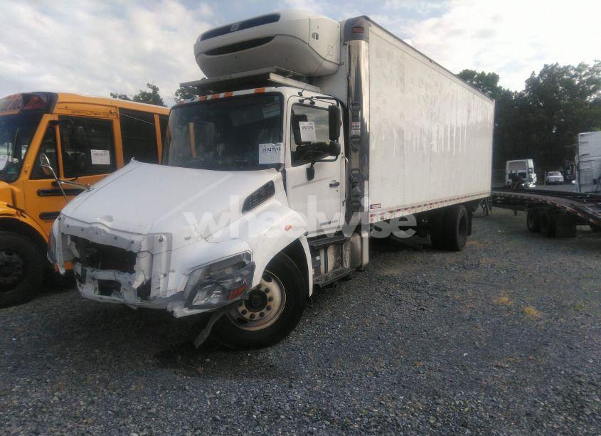 Photo 2 of 2020 Hino 268/338 (VIN 5PVNV8JV5L5S60045)