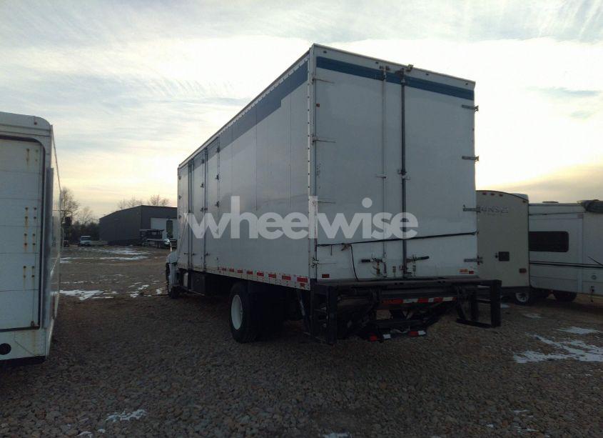 Photo 3 of 2018 Hino 268/338 (VIN 5PVNV8JV9J4S57880)