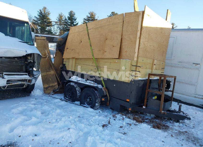 2018 Downeaster Utility N/A (VIN 5RSDD1029JT001437) main photo