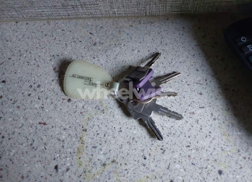 Photo 11 of 2016 Heartland Oakmont 5TH WHEEL TRAVEL TRAILER (VIN 5SFBG4120GE304838)