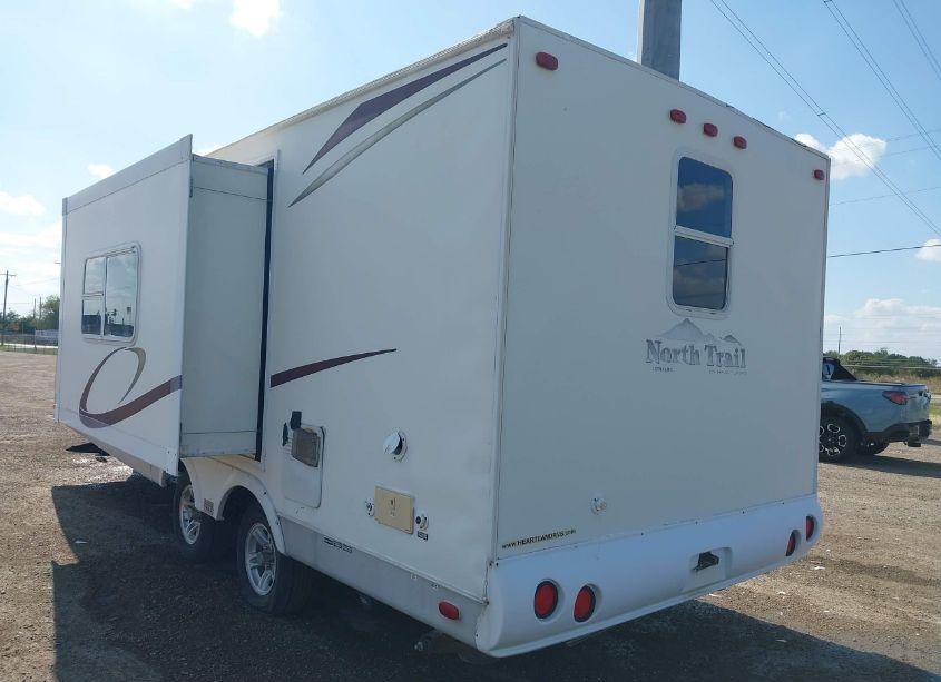 Photo 3 of 2009 Heartland North TRAIL 21FBS (VIN 5SFBT21249E100580)