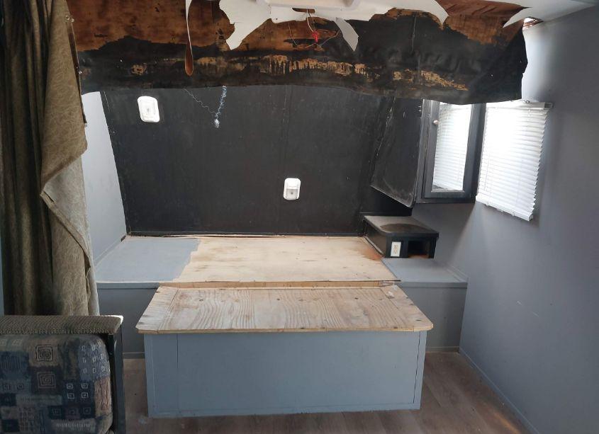 Photo 5 of 2009 Heartland North TRAIL 21FBS (VIN 5SFBT21249E100580)