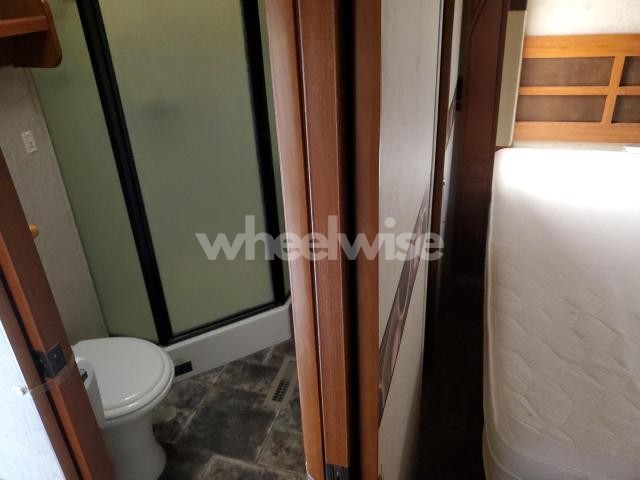 Photo 4 of 2011 HEARTLAND BIG HORN CYCLOE3950 (VIN 5SFCG4035BE235474)