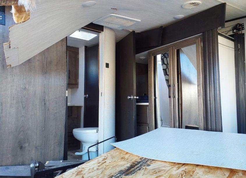 Photo 10 of 2019 Heartland Fifth WHEEL TRAVEL TRAILER (VIN 5SFCG4326KE408454)