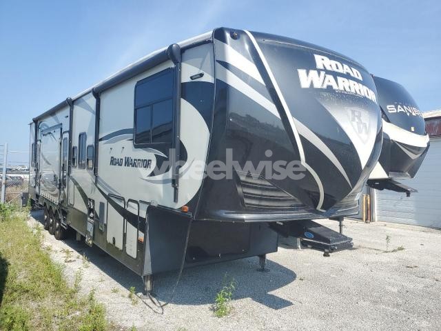 Photo 3 of 2017 HEARTLAND BIG HORN ROADWARRIO (VIN 5SFCG4432HE339598)