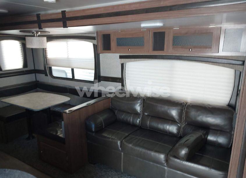 Photo 5 of 2018 Heartland Trailer 325ODK TRAIL RUNNER (VIN 5SFEB3628JE367093)