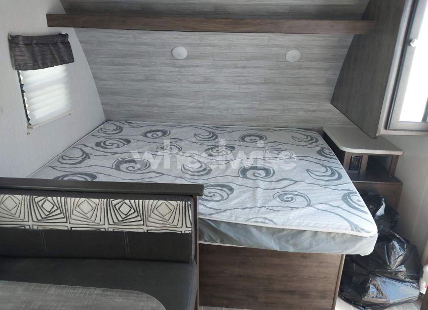 Photo 12 of 2020 Heartland Mallard ULTRA LITE TRAVEL TRAILER (VIN 5SFNB221XLE423321)