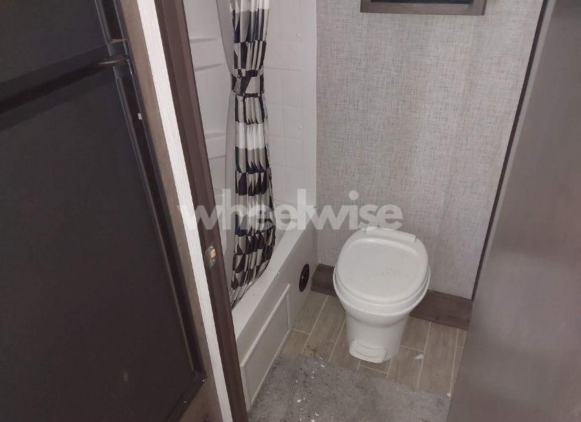 Photo 8 of 2020 Heartland Mallard ULTRA LITE TRAVEL TRAILER (VIN 5SFNB221XLE423321)