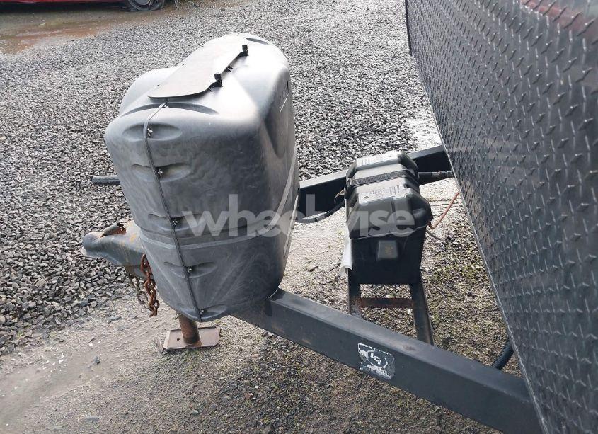 Photo 10 of 2015 Heartland Wilderness (VIN 5SFNB2620FE299342)