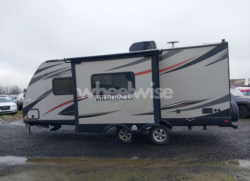 Photo 15 of 2015 Heartland Wilderness (VIN 5SFNB2620FE299342)