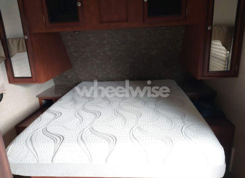 Photo 7 of 2015 Heartland Wilderness (VIN 5SFNB2620FE299342)