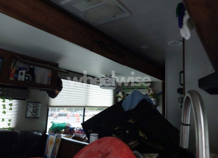 Photo 7 of 2019 Heartland Mallard M27 (VIN 5SFNB3021KE389687)