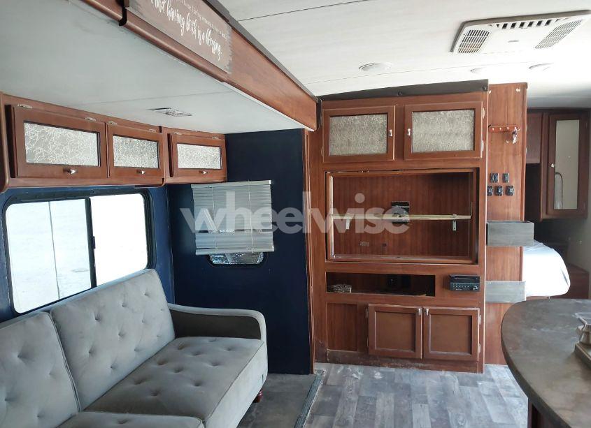 Photo 10 of 2017 Heartland Wilderness 3250BS (VIN 5SFNB3227HE337213)