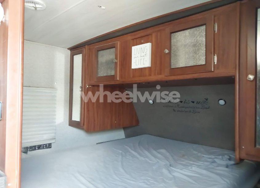 Photo 5 of 2017 Heartland Wilderness 3250BS (VIN 5SFNB3227HE337213)