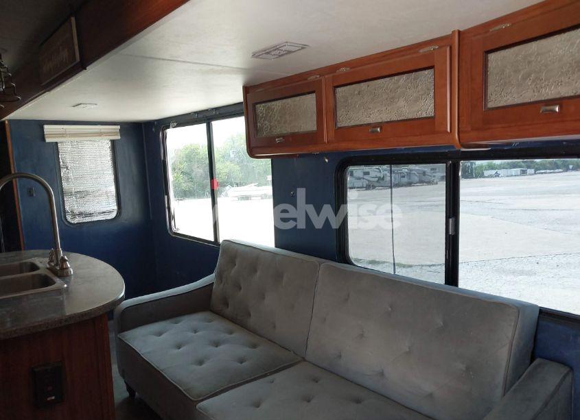 Photo 7 of 2017 Heartland Wilderness 3250BS (VIN 5SFNB3227HE337213)