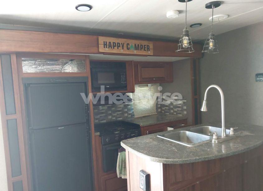 Photo 8 of 2017 Heartland Wilderness 3250BS (VIN 5SFNB3227HE337213)