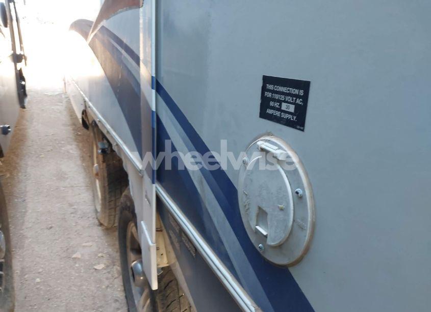 Photo 6 of 2011 Heartland North TRAIL 29BUDS (VIN 5SFNB3422BE225097)