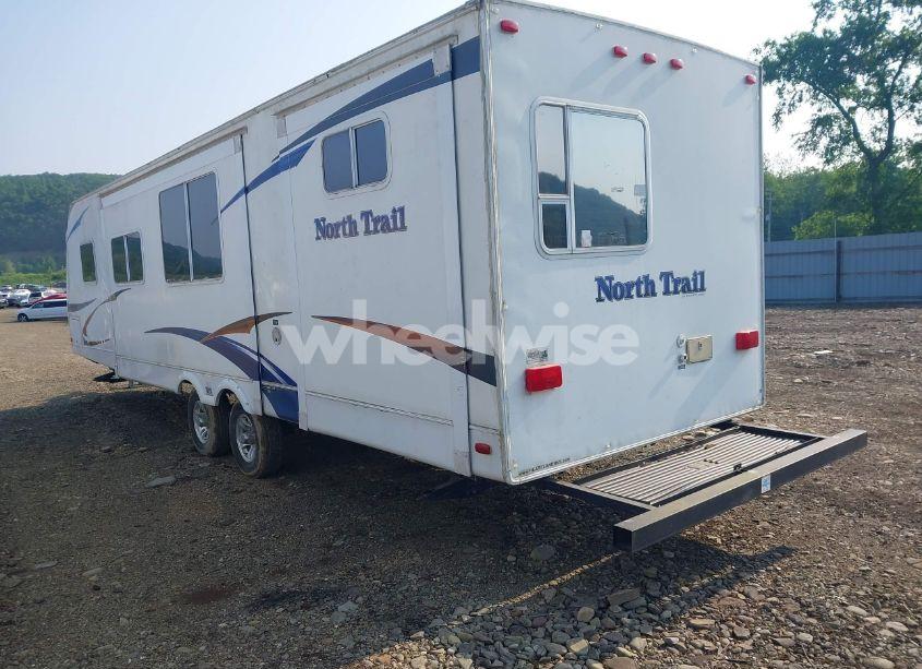 Photo 3 of 2011 Heartland North TRAIL (VIN 5SFNB3522BE213370)