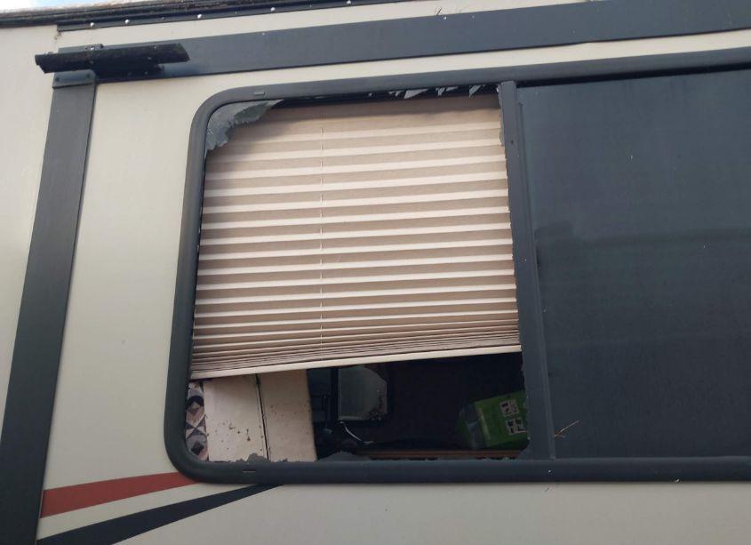 Photo 11 of 2016 Wilderness Ultralite (VIN 5SFNB3525GE302700)