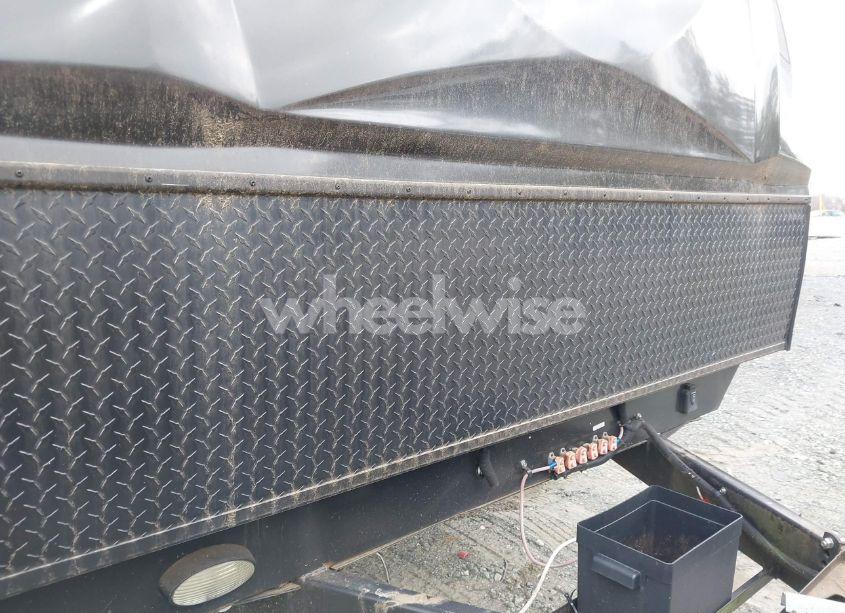 Photo 7 of 2018 Heartland Mallard 312 (VIN 5SFNB3623JE350718)