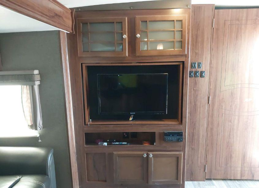 Photo 17 of 2017 Heartland 33bkss NORTH TRAIL (VIN 5SFNB3628HE324366)