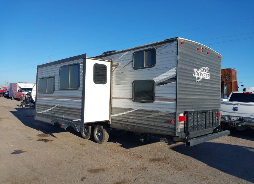 Photo 3 of 2017 Heartland Pioneer BH270 (VIN 5SFPB3125HE333932)