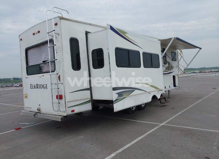 Photo 4 of 2011 Heartland 34qsrl (VIN 5SFRG3728BE220520)