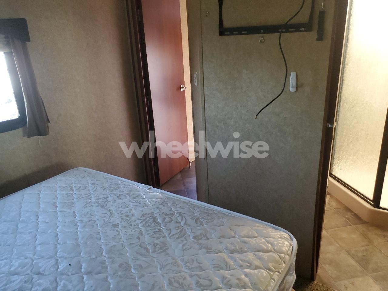 Photo 5 of 2012 HEARTLAND BIG HORN TRAILER (VIN 5SFSG3127CE243556)