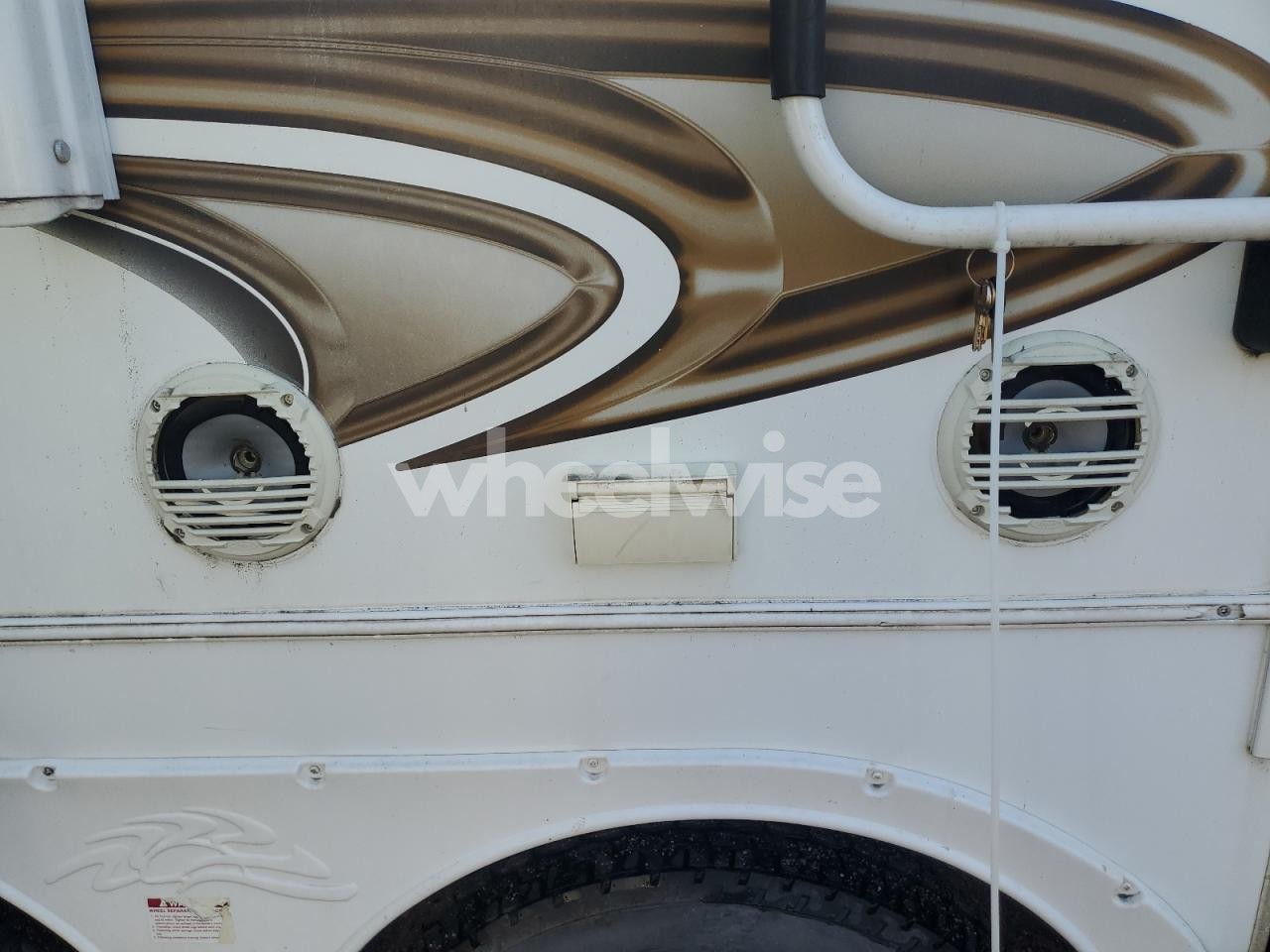 Photo 9 of 2012 HEARTLAND BIG HORN TRAILER (VIN 5SFSG3127CE243556)