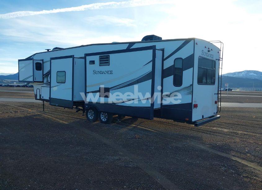 Photo 3 of 2018 Heartland. Sundance (VIN 5SFSG4227JE347904)