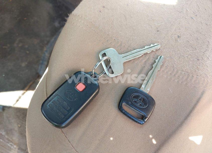 Photo 11 of 2004 Toyota Tundra SR5 (VIN 5TBBN44114S436002)