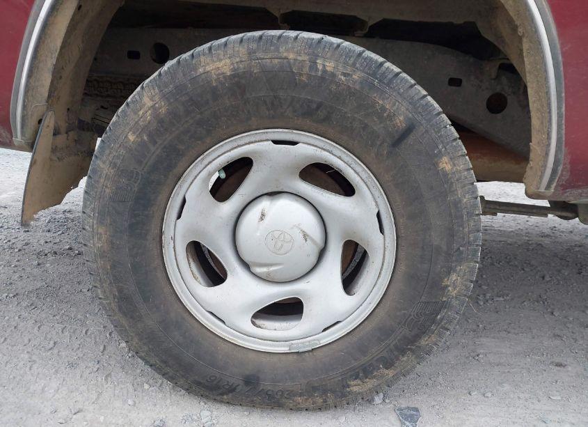 Photo 12 of 2003 Toyota Tundra SR5 (VIN 5TBBN44193S422458)