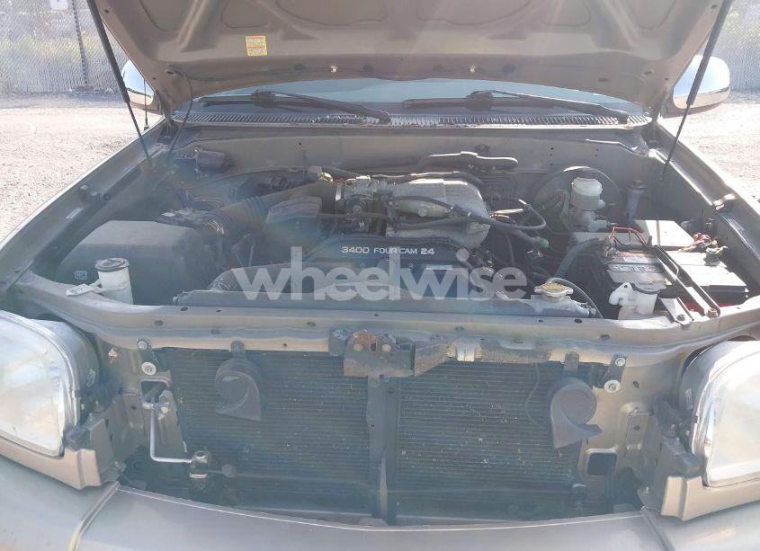 Photo 10 of 2004 Toyota Tundra SR5 (VIN 5TBBN44194S435972)