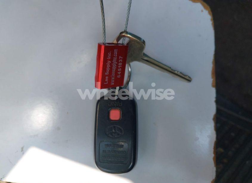 Photo 11 of 2004 Toyota Tundra SR5 (VIN 5TBBN44194S435972)