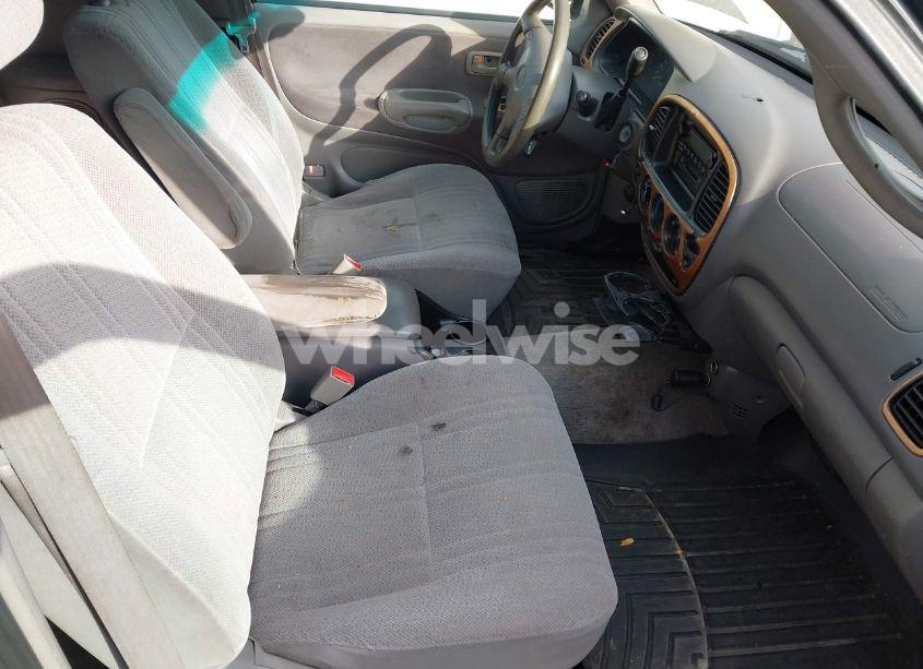 Photo 5 of 2002 Toyota Tundra SR5 V8 (VIN 5TBBT44102S262670)