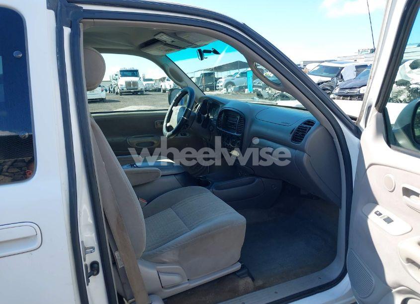 Photo 5 of 2003 Toyota Tundra SR5 V8 (VIN 5TBBT44103S376668)