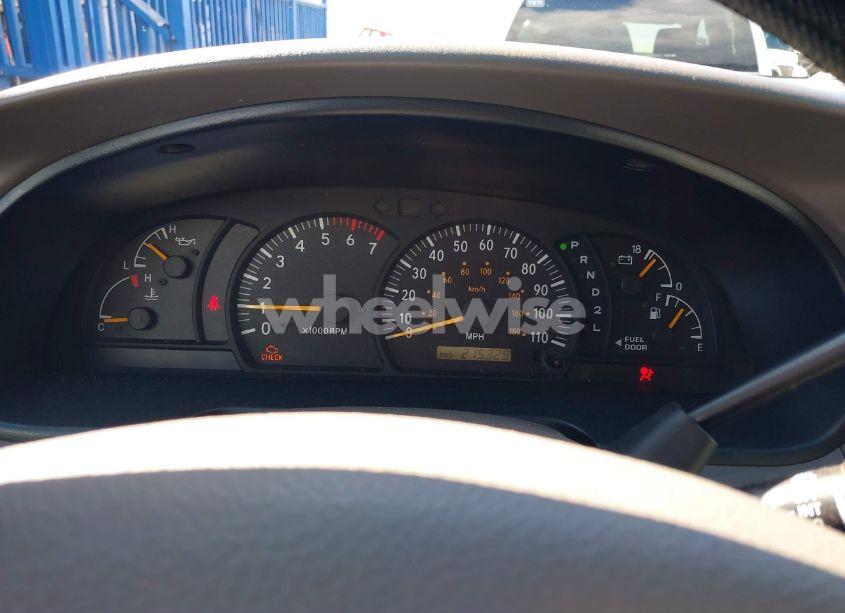 Photo 7 of 2003 Toyota Tundra SR5 V8 (VIN 5TBBT44103S376668)