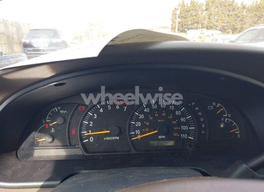 Photo 7 of 2000 Toyota Tundra SR5 V8 (VIN 5TBBT4410YS094778)