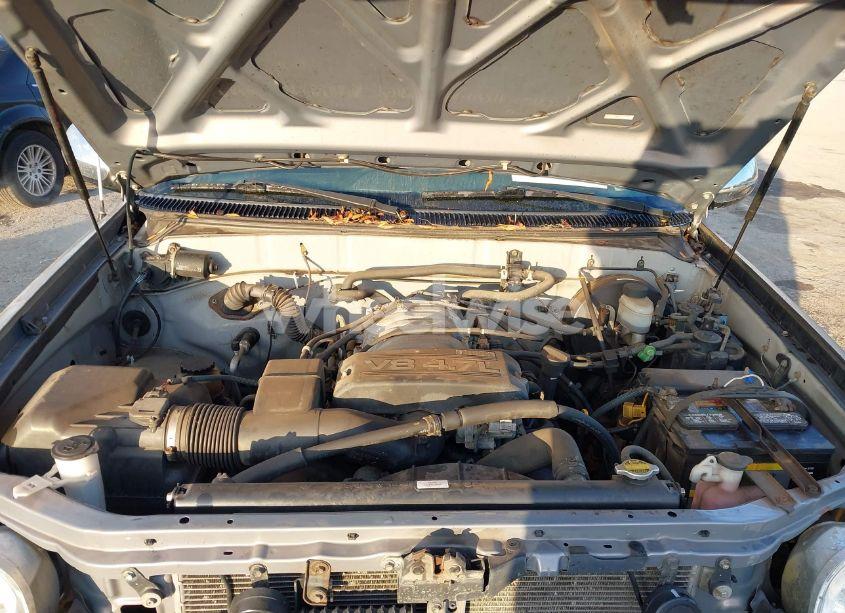 Photo 10 of 2001 Toyota Tundra SR5 V8 (VIN 5TBBT44111S185497)