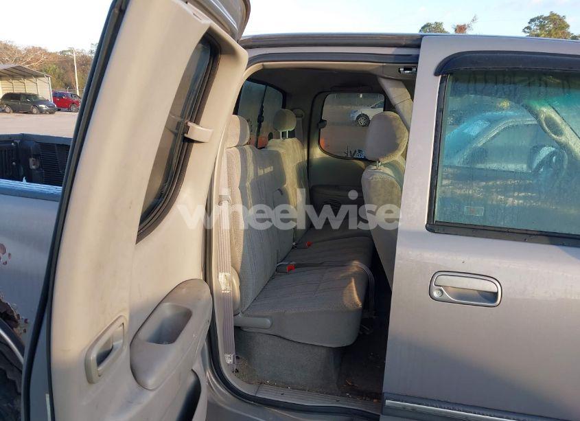 Photo 8 of 2001 Toyota Tundra SR5 V8 (VIN 5TBBT44111S185497)