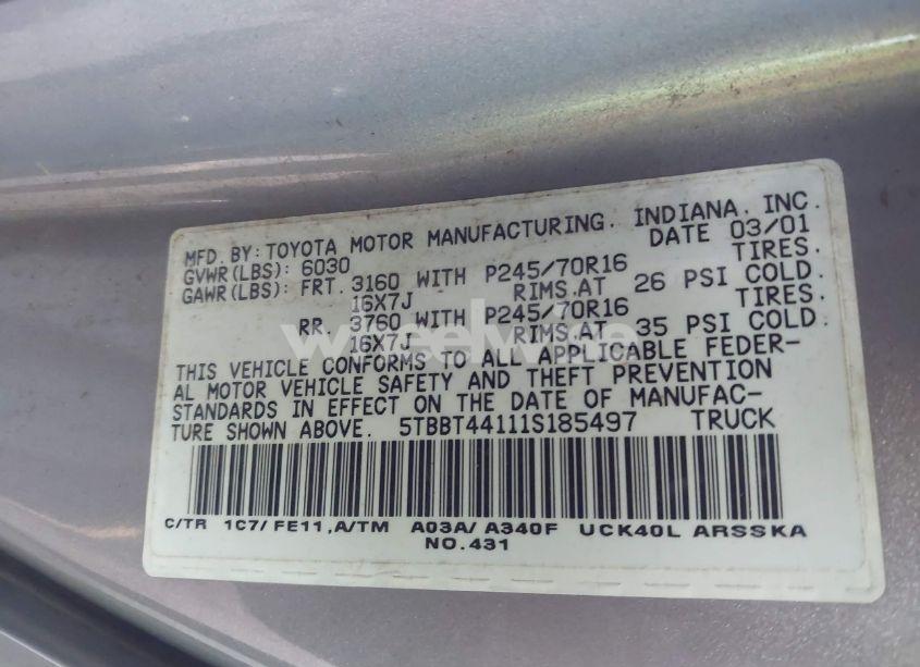 Photo 9 of 2001 Toyota Tundra SR5 V8 (VIN 5TBBT44111S185497)