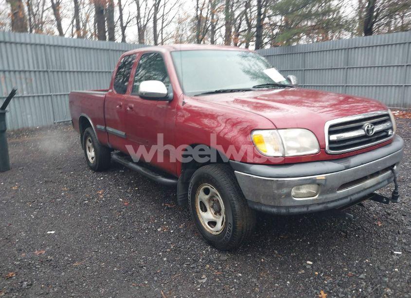 2002 Toyota Tundra SR5 V8 (VIN 5TBBT44112S226633) main photo