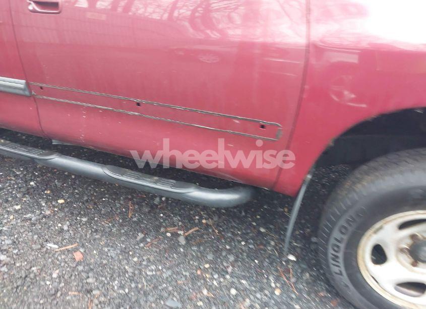 Photo 6 of 2002 Toyota Tundra SR5 V8 (VIN 5TBBT44112S226633)