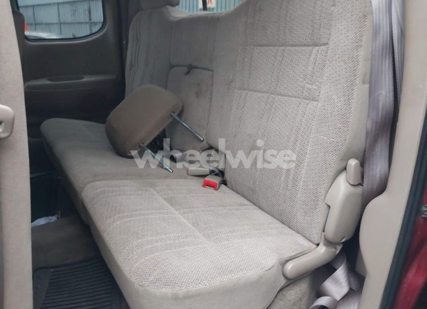 Photo 8 of 2002 Toyota Tundra SR5 V8 (VIN 5TBBT44112S226633)