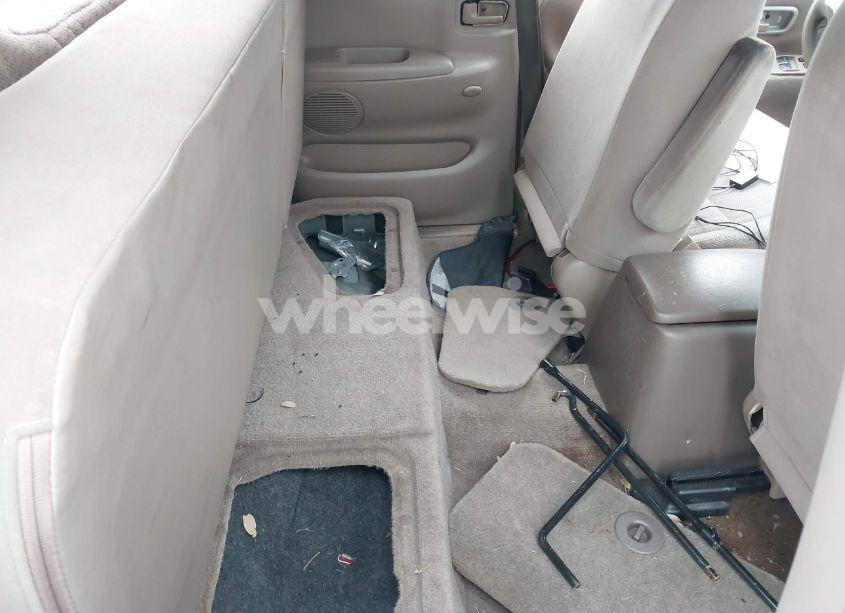 Photo 8 of 2002 Toyota Tundra SR5 V8 (VIN 5TBBT44112S294236)