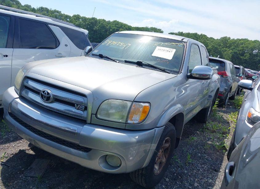Photo 2 of 2003 Toyota Tundra SR5 V8 (VIN 5TBBT44113S384097)
