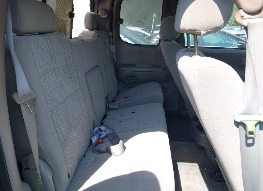 Photo 8 of 2003 Toyota Tundra SR5 V8 (VIN 5TBBT44113S384097)