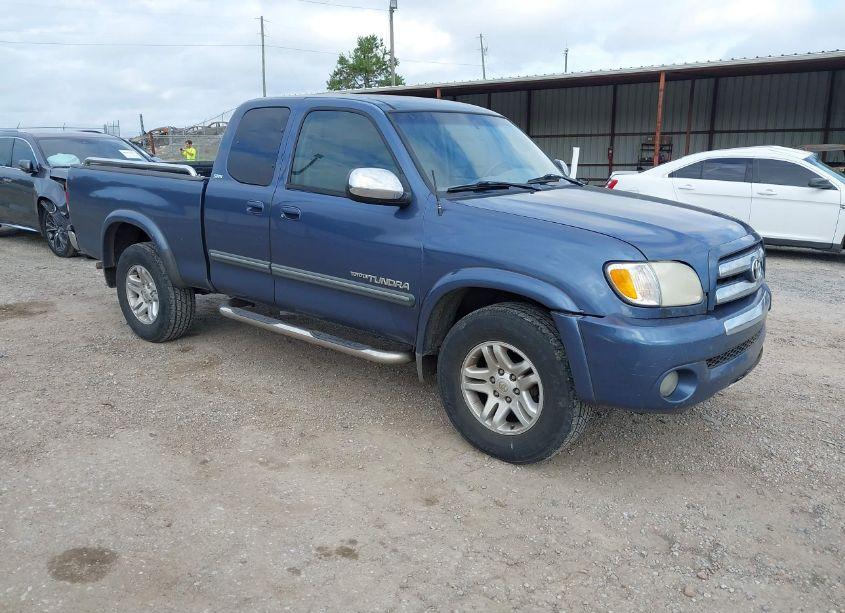 2004 Toyota Tundra SR5 V8 (VIN 5TBBT44114S442582) main photo