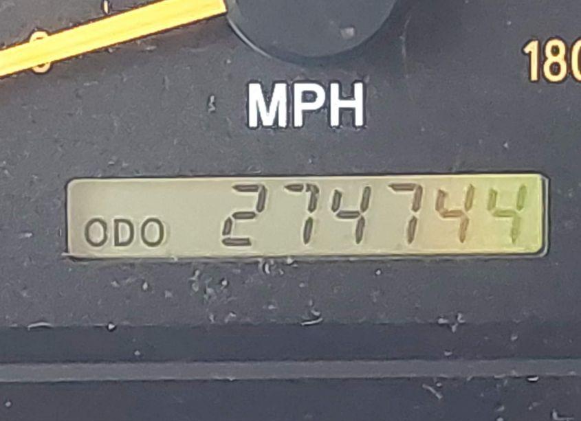 Photo 15 of 2004 Toyota Tundra SR5 V8 (VIN 5TBBT44114S442582)