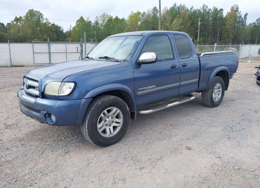 Photo 2 of 2004 Toyota Tundra SR5 V8 (VIN 5TBBT44114S442582)
